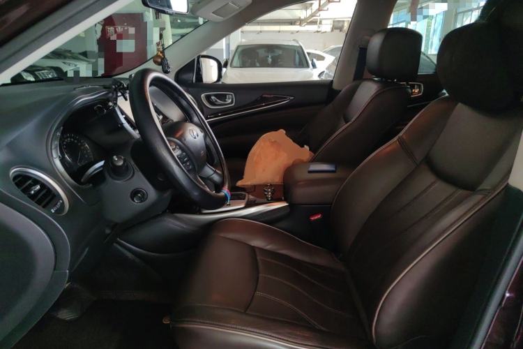 Used Infiniti QX60 2014 3.5L Four-Wheel Drive All-Terrain Version Left Front Seat