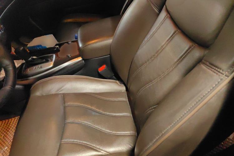 Used Infiniti QX60 2014 2.5 S/C Hybrid Two-Wheel Drive Excellence Edition Left Front Seat