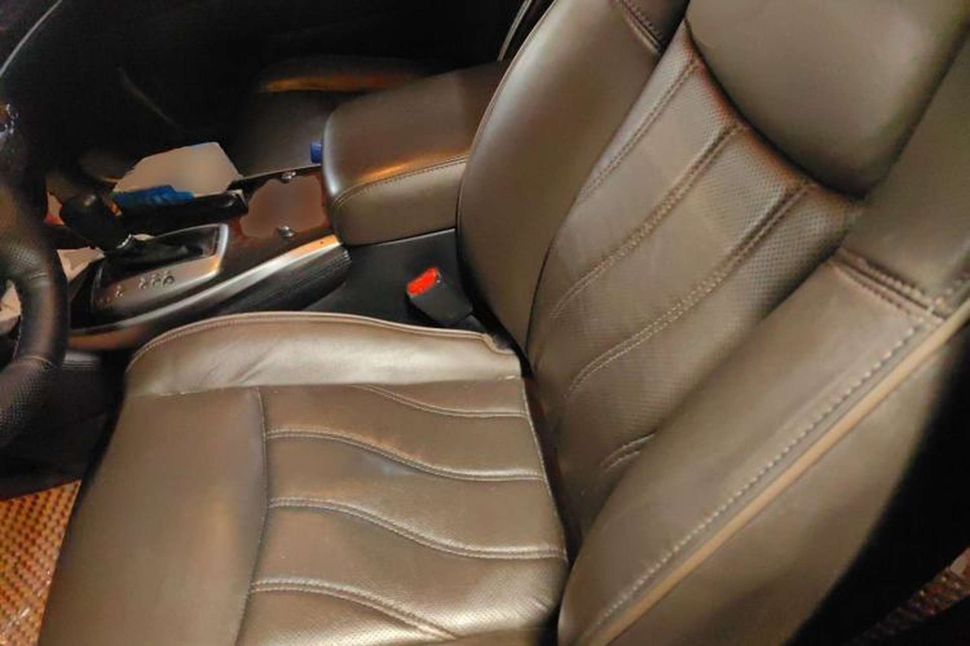 Used Infiniti QX60 2014 2.5 S/C Hybrid Two-Wheel Drive Excellence Edition Left Front Seat