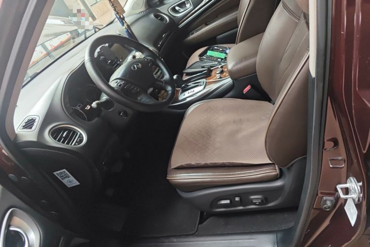 Used Infiniti QX60 2014 3.5L Four-Wheel Drive All-Terrain Version Left Front Seat