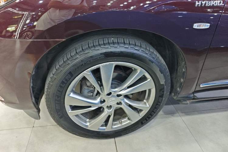 Used Infiniti QX60 2014 2.5 S/C Hybrid Two-Wheel Drive Excellence Edition Left Front Wheel Hub