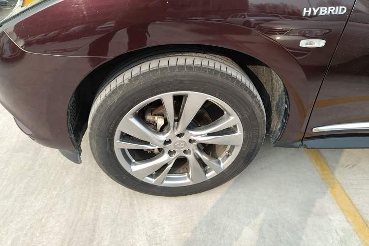 Used Infiniti QX60 2014 2.5 S/C Hybrid All-Wheel-Drive Versatile Edition Left Front Wheel Hub