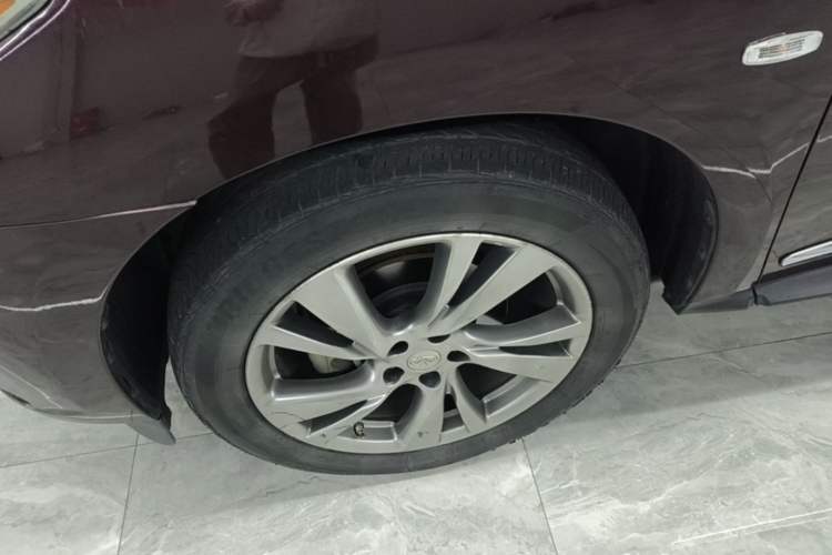 Used Infiniti QX60 2014 2.5 S/C Hybrid Two-Wheel Drive Excellence Edition Left Front Wheel Hub