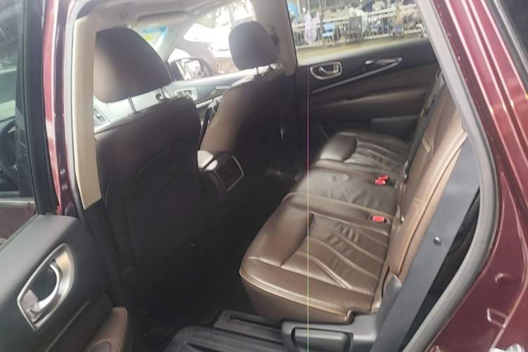 Used Infiniti QX60 2014 2.5 S/C Hybrid Two-Wheel Drive Excellence Edition Left Rear Seat