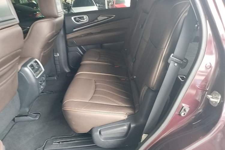 Used Infiniti QX60 2014 2.5 S/C Hybrid All-Wheel-Drive Versatile Edition Left Rear Seat