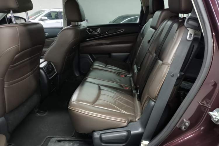Used Infiniti QX60 2014 2.5 S/C Hybrid Two-Wheel Drive Excellence Edition Left Rear Seat