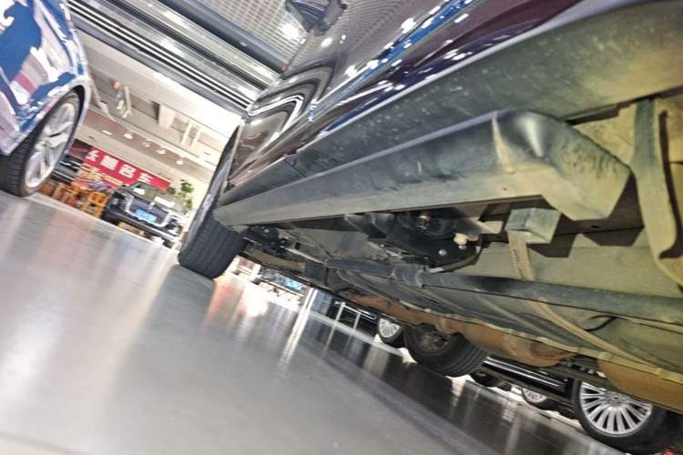 Used Infiniti QX60 2014 2.5 S/C Hybrid Two-Wheel Drive Excellence Edition Left Side Sill