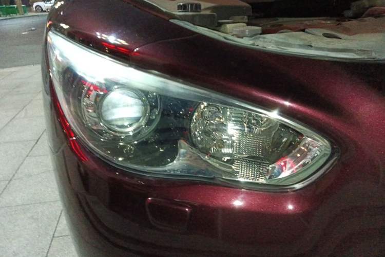 Used Infiniti QX60 2014 3.5L Two-Wheel Drive Excellence Edition Right Front Headlight