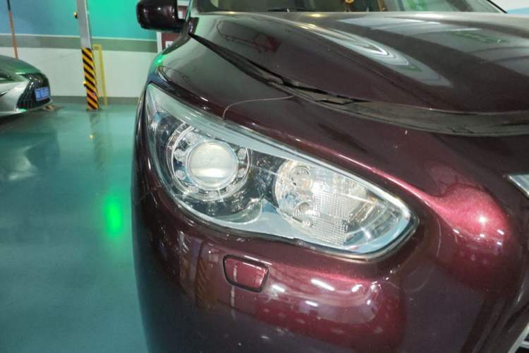 Used Infiniti QX60 2014 3.5L Two-Wheel Drive Excellence Edition Right Front Headlight