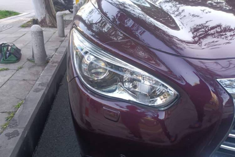 Used Infiniti QX60 2014 2.5 S/C Hybrid Two-Wheel Drive Excellence Edition Right Front Headlight