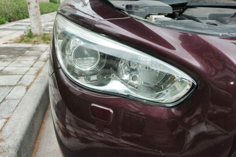 Used Infiniti QX60 2014 2.5 S/C Hybrid Two-Wheel Drive Excellence Edition Right Front Headlight