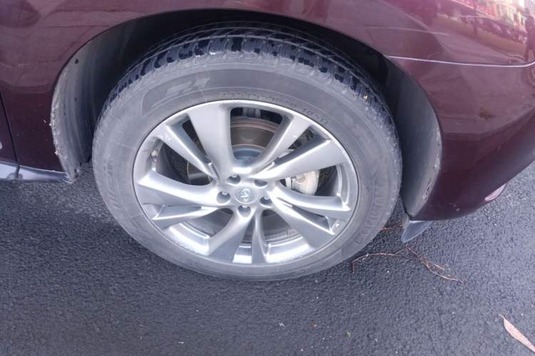 Used Infiniti QX60 2014 2.5 S/C Hybrid Two-Wheel Drive Excellence Edition Right Front Wheel Hub