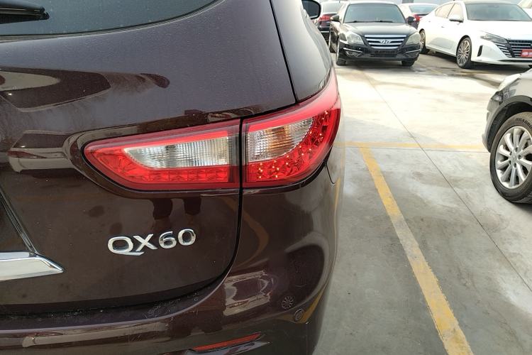 Used Infiniti QX60 2014 2.5 S/C Hybrid All-Wheel-Drive Versatile Edition Right Rear Taillight