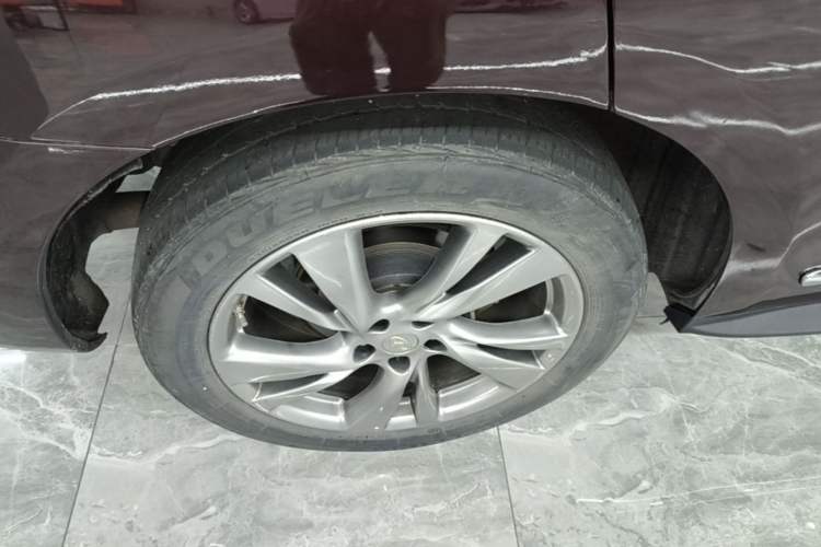Used Infiniti QX60 2014 2.5 S/C Hybrid Two-Wheel Drive Excellence Edition Right Rear Wheel Hub