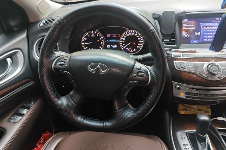 Used Infiniti QX60 2014 3.5L Four-Wheel Drive All-Terrain Version Steering Wheel