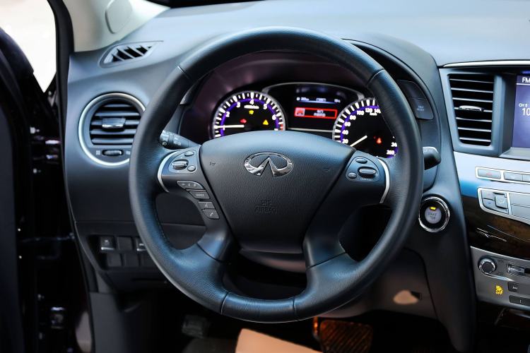 Used Infiniti QX60 2014 2.5 S/C Hybrid Two-Wheel Drive Excellence Edition Steering Wheel