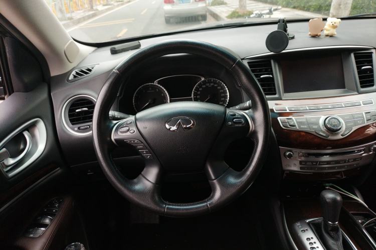 Used Infiniti QX60 2014 2.5 S/C Hybrid Two-Wheel Drive Excellence Edition Steering Wheel