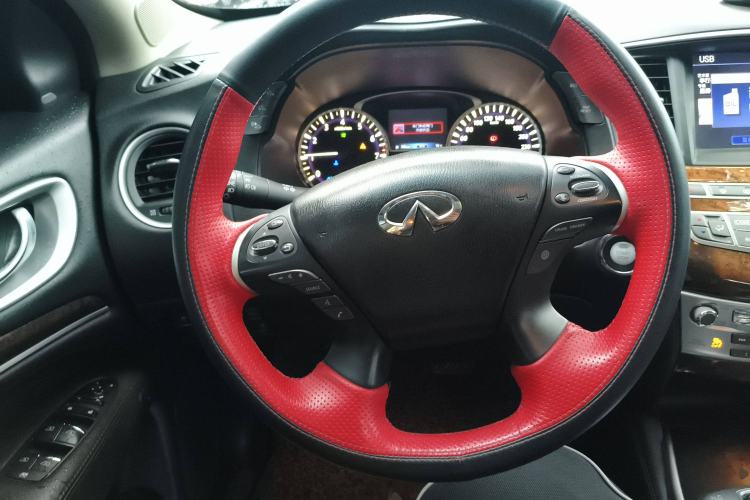 Used Infiniti QX60 2014 2.5 S/C Hybrid All-Wheel-Drive Versatile Edition Steering Wheel