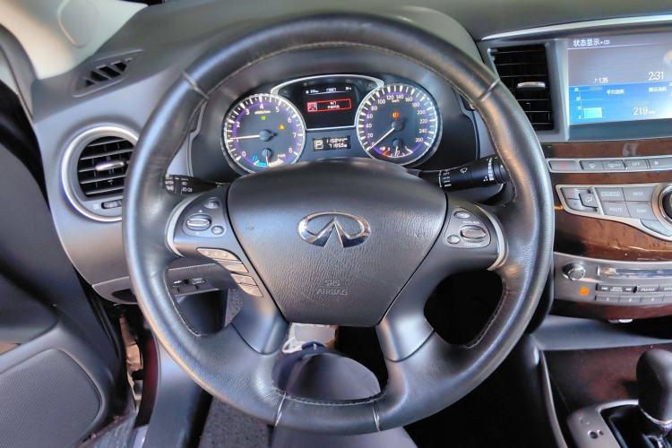 Used Infiniti QX60 2014 2.5 S/C Hybrid Two-Wheel Drive Excellence Edition Steering Wheel
