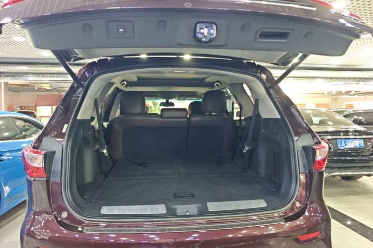 Used Infiniti QX60 2014 2.5 S/C Hybrid Two-Wheel Drive Excellence Edition Trunk