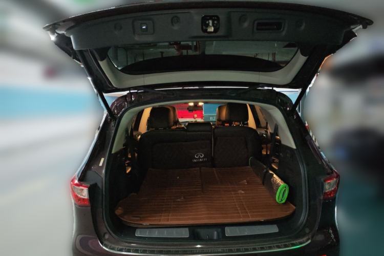 Used Infiniti QX60 2014 3.5L Two-Wheel Drive Excellence Edition Trunk