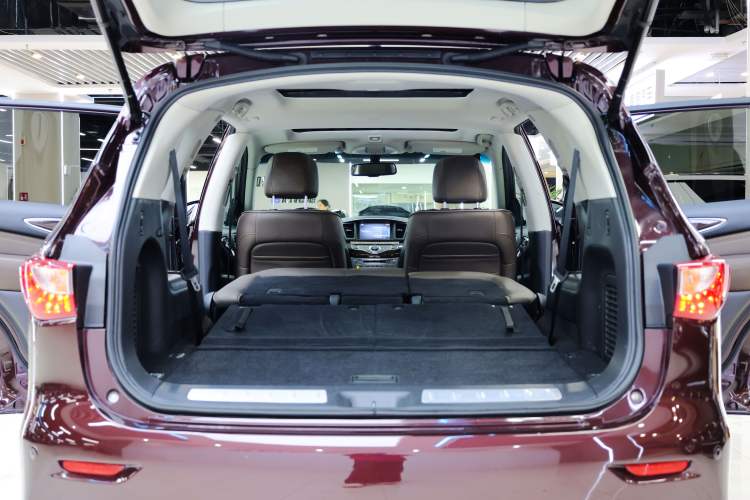 Used Infiniti QX60 2014 2.5 S/C Hybrid Two-Wheel Drive Excellence Edition Trunk