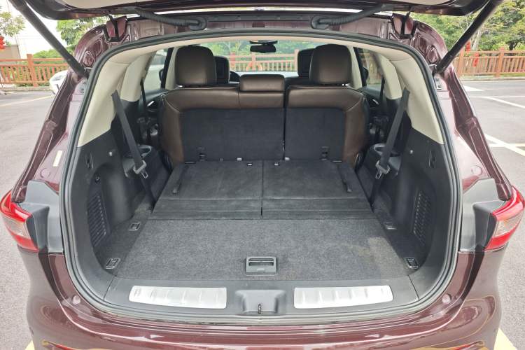 Used Infiniti QX60 2014 2.5 S/C Hybrid All-Wheel-Drive Versatile Edition Trunk