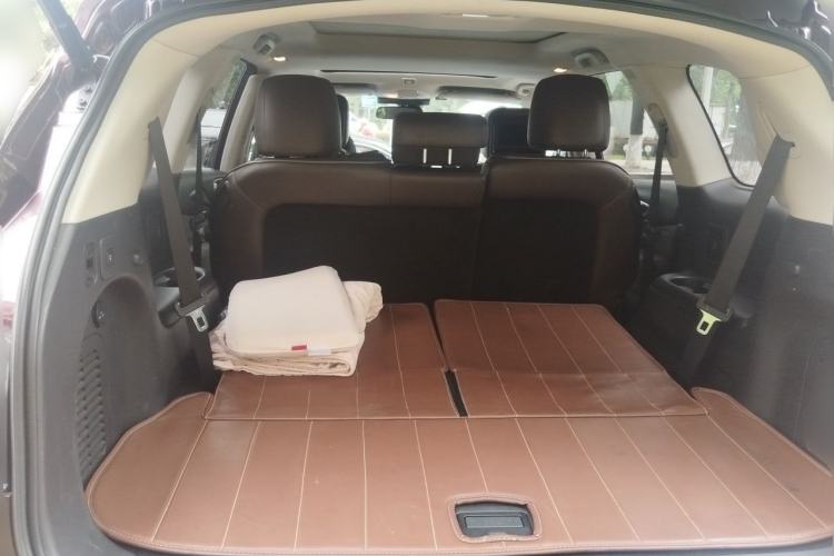 Used Infiniti QX60 2014 3.5L Four-Wheel Drive All-Terrain Version Trunk