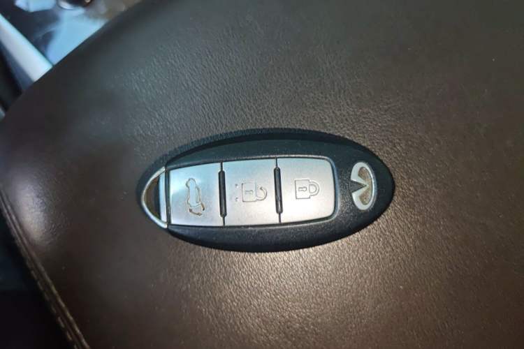 Used Infiniti QX60 2014 3.5L Two-Wheel Drive Excellence Edition Vehicle Key