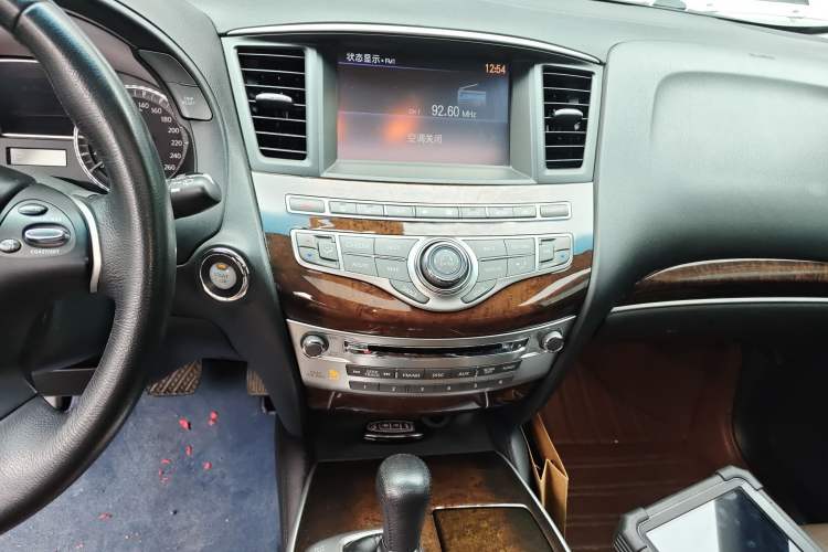 Used Infiniti QX60 2014 2.5 S/C Hybrid Two-Wheel Drive Excellence Edition Audio And AC Panel
