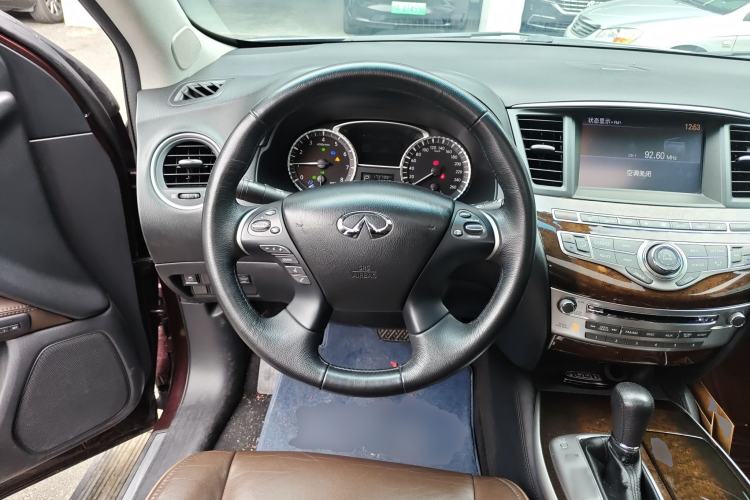 Used Infiniti QX60 2014 2.5 S/C Hybrid Two-Wheel Drive Excellence Edition Steering Wheel