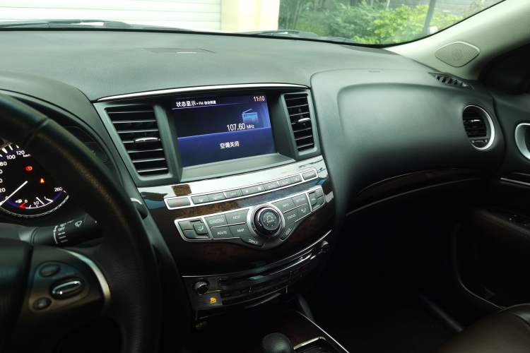 Used Infiniti QX60 2014 2.5 S/C Hybrid Two-Wheel Drive Excellence Edition Audio And AC Panel