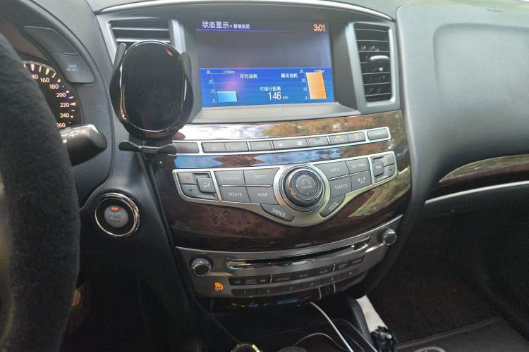 Used Infiniti QX60 2014 2.5 S/C Hybrid Two-Wheel Drive Excellence Edition Audio And AC Panel