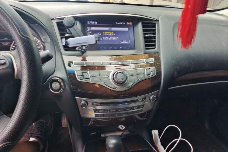 Used Infiniti QX60 2014 2.5 S/C Hybrid Two-Wheel Drive Excellence Edition Audio And AC Panel