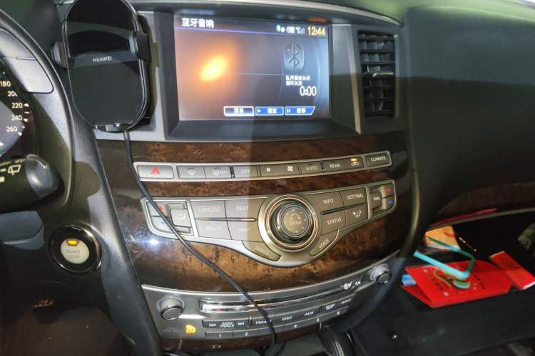 Used Infiniti QX60 2014 2.5 S/C Hybrid Two-Wheel Drive Excellence Edition Audio And AC Panel