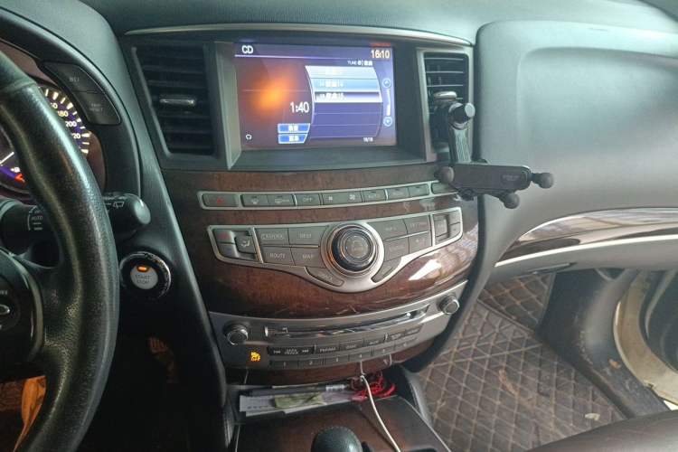 Used Infiniti QX60 2014 2.5 S/C Hybrid All-Wheel-Drive Versatile Edition Audio And AC Panel
