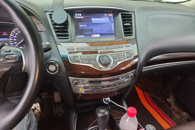 Used Infiniti QX60 2014 3.5L Four-Wheel Drive All-Terrain Version Audio And AC Panel