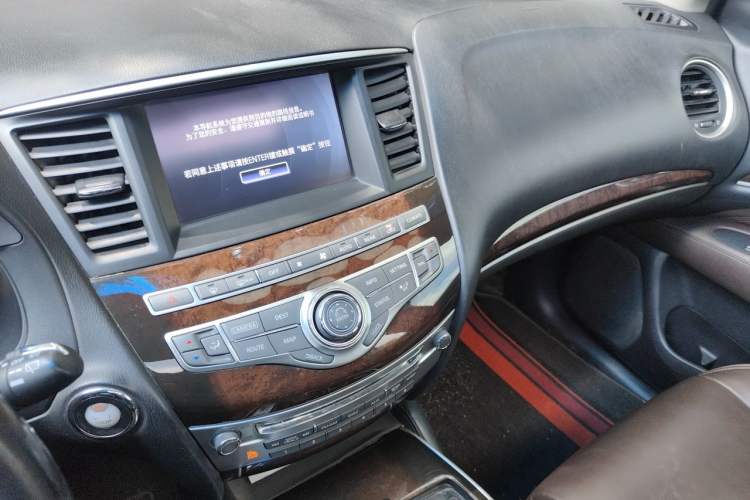 Used Infiniti QX60 2014 2.5 S/C Hybrid Two-Wheel Drive Excellence Edition Audio And AC Panel