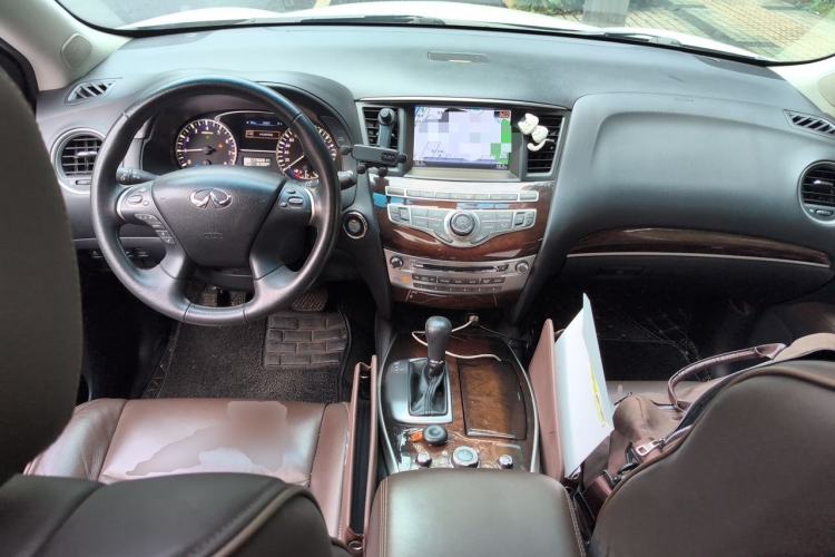 Used Infiniti QX60 2014 2.5 S/C Hybrid Two-Wheel Drive Excellence Edition Center Console