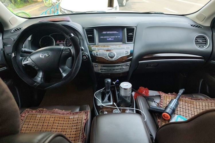 Used Infiniti QX60 2014 3.5L Two-Wheel Drive Excellence Edition Center Console