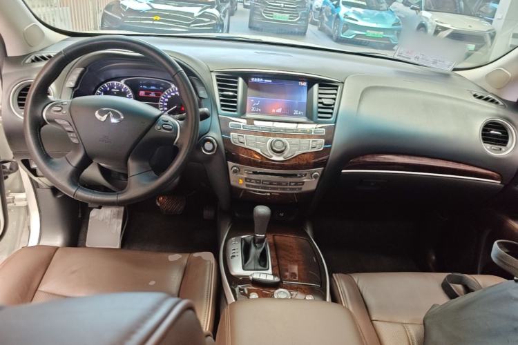 Used Infiniti QX60 2014 2.5 S/C Hybrid Two-Wheel Drive Excellence Edition Center Console