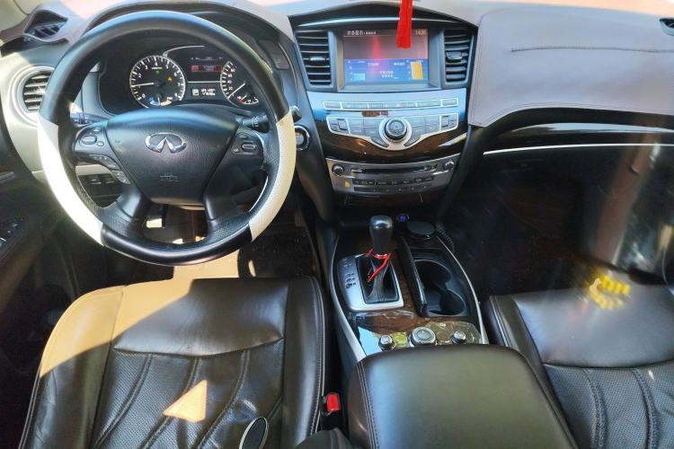 Used Infiniti QX60 2014 2.5 S/C Hybrid Two-Wheel Drive Excellence Edition Center Console