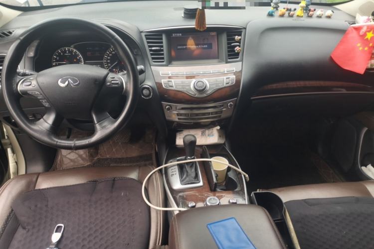 Used Infiniti QX60 2014 2.5 S/C Hybrid Two-Wheel Drive Excellence Edition Center Console