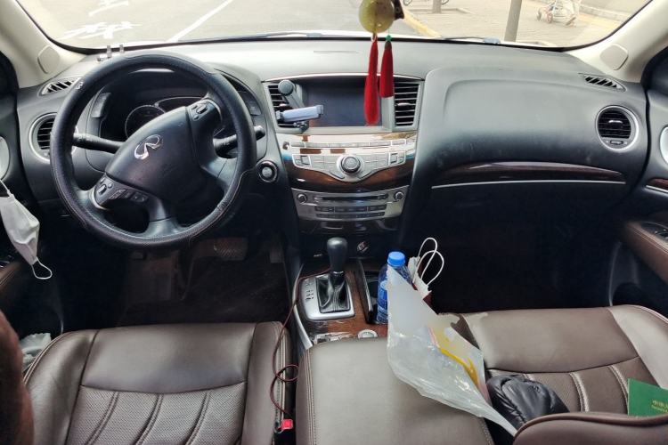Used Infiniti QX60 2014 2.5 S/C Hybrid Two-Wheel Drive Excellence Edition Center Console