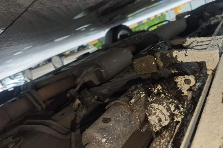 Used Infiniti QX60 2014 3.5L Four-Wheel Drive All-Terrain Version Chassis Front Right