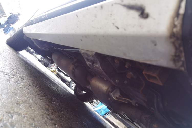 Used Infiniti QX60 2014 2.5 S/C Hybrid Two-Wheel Drive Excellence Edition Chassis Front Right