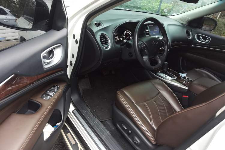Used Infiniti QX60 2014 2.5 S/C Hybrid Two-Wheel Drive Excellence Edition Driver Seat