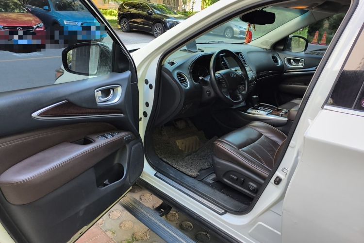 Used Infiniti QX60 2014 2.5 S/C Hybrid Two-Wheel Drive Excellence Edition Driver Seat