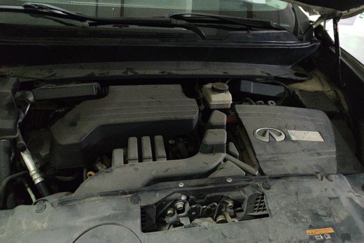 Used Infiniti QX60 2014 2.5 S/C Hybrid Two-Wheel Drive Excellence Edition Engine Bay