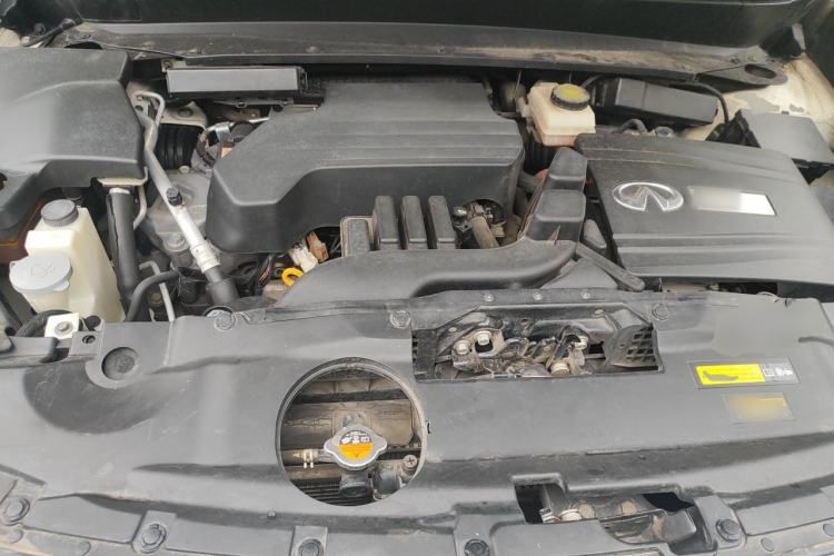 Used Infiniti QX60 2014 2.5 S/C Hybrid Two-Wheel Drive Excellence Edition Engine Bay